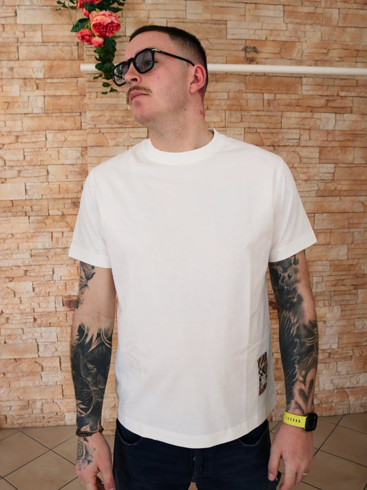 T-shirt in cotone organico con applicazione Check